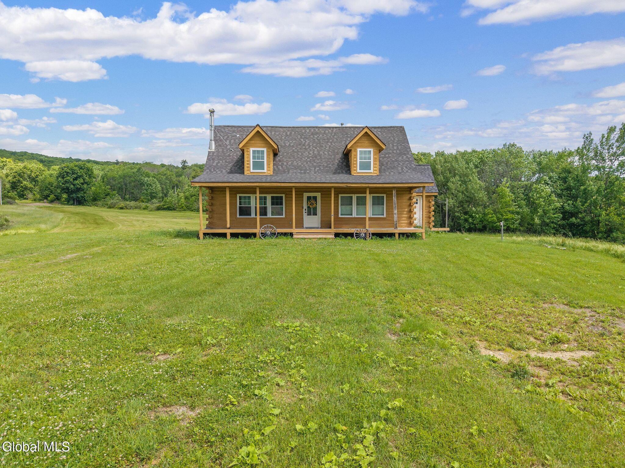 Image 4: 3-108WildberryDr_03