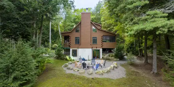 Image 3: Side View/Firepit