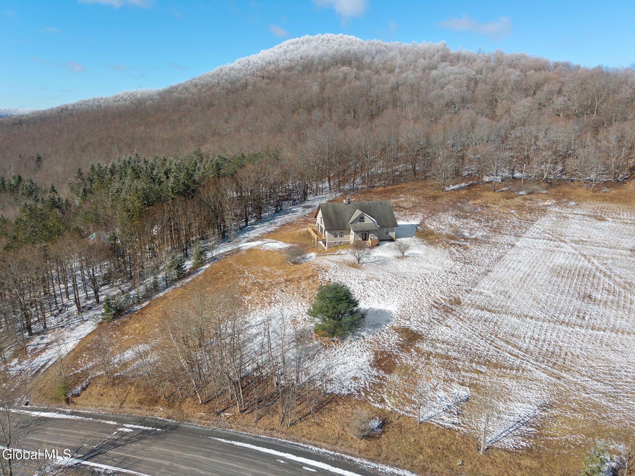 Image 2: 2-1563TowerMountainRd_02