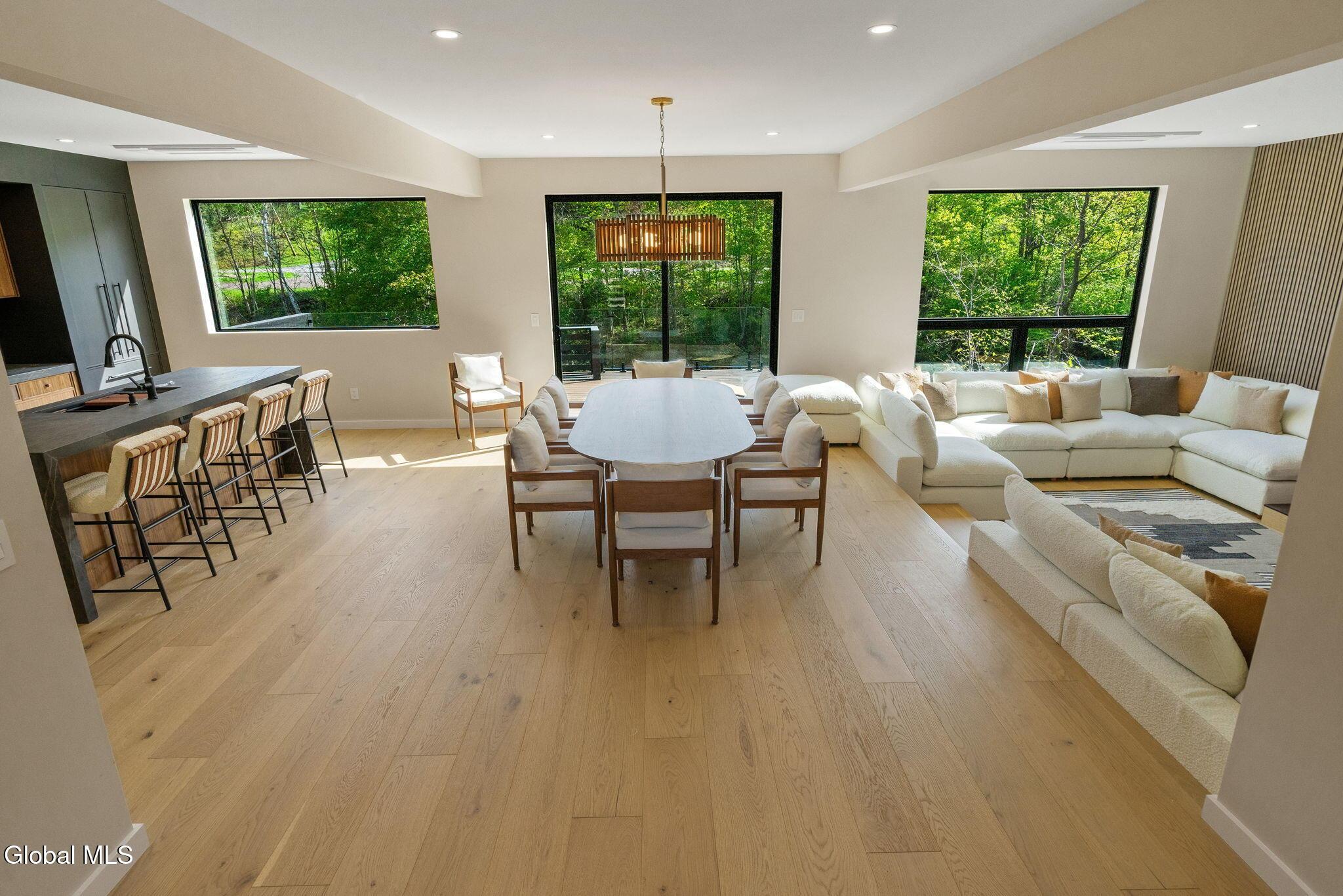 Image 2: 22-web-or-mls-main-st