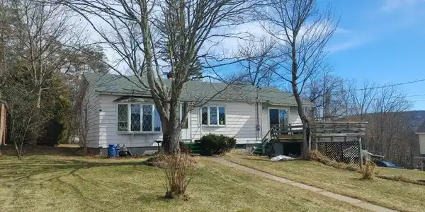 12 3rd Avenue