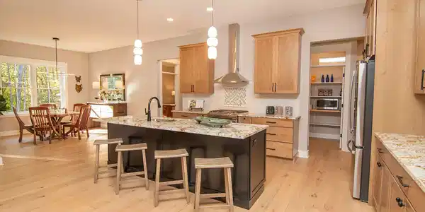 Image 3: kitchen 2