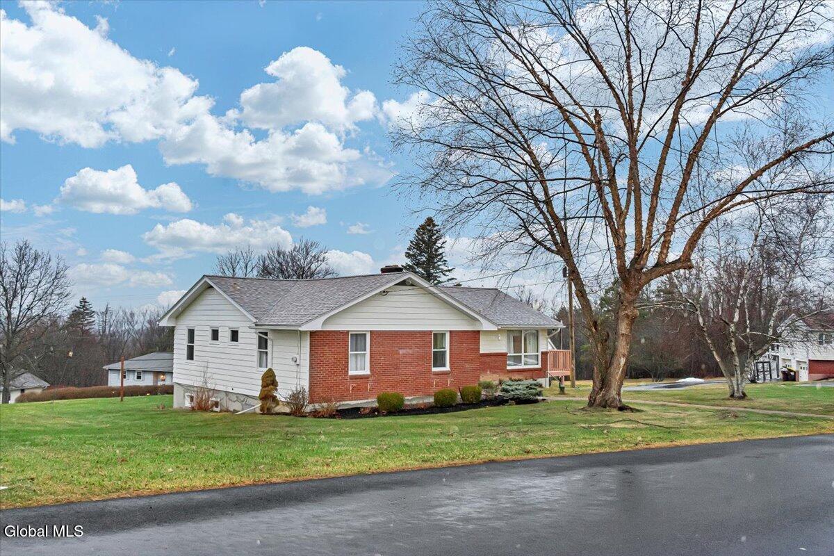 Image 2: 27-DSC_2082