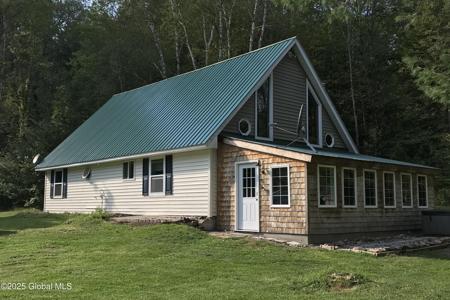 484 Breed Hill Road