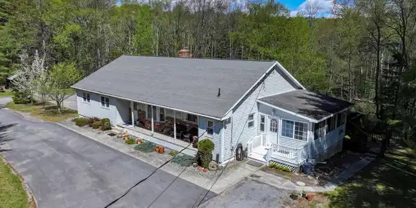 16 Paradise Drive