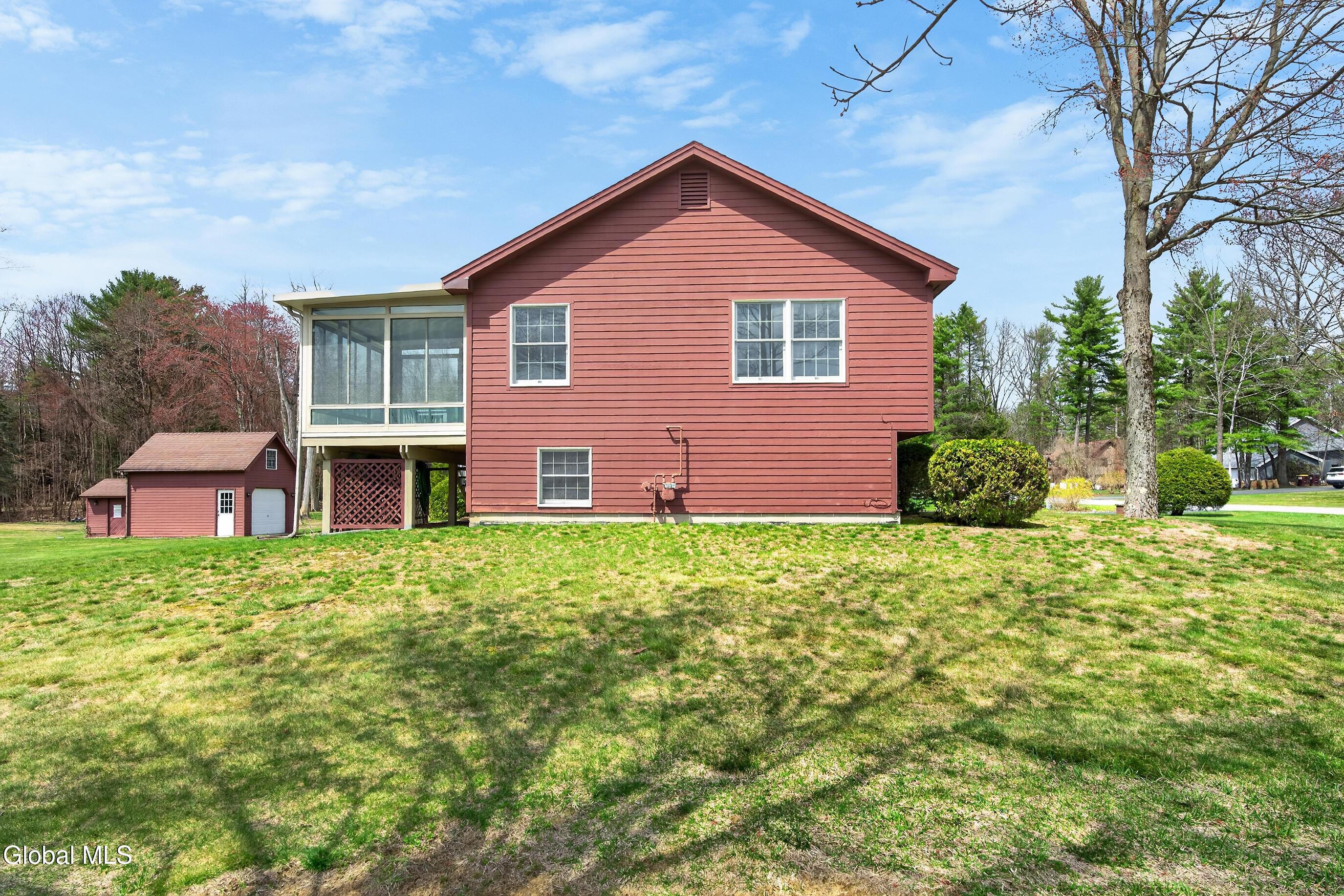Image 3: 002-45-Laurel-Ln-Queensbury-NY-12804