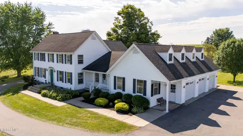 Image 1: 221 Denice Rd-89