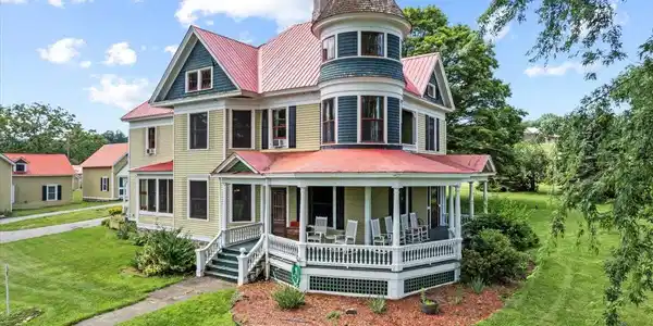 284 Edgemont Road
