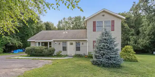Image 3: 3-web-or-mls-116b-ny-236