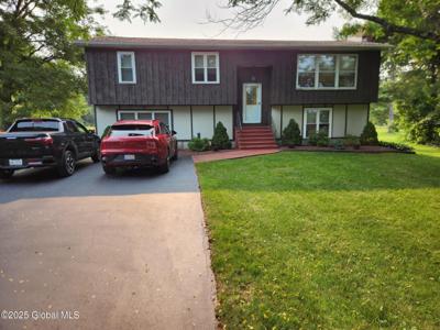 11 Empire Drive
