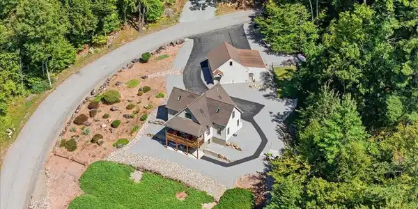 Image 3: 08-008_DJI_20260910122724_0122_D
