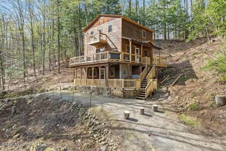 1487 River Road