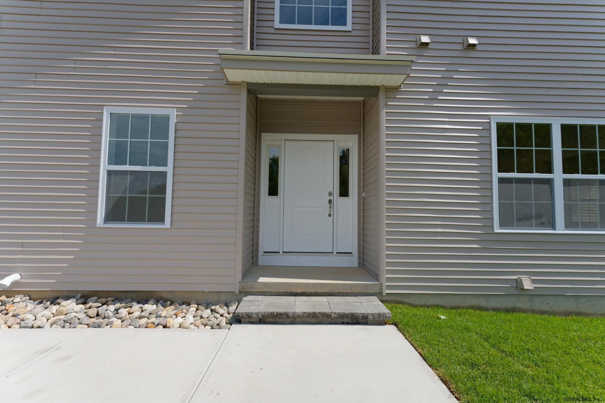 Image 3: Photo 5