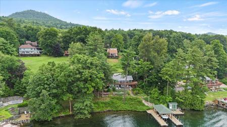 15 Carriage Hill Road