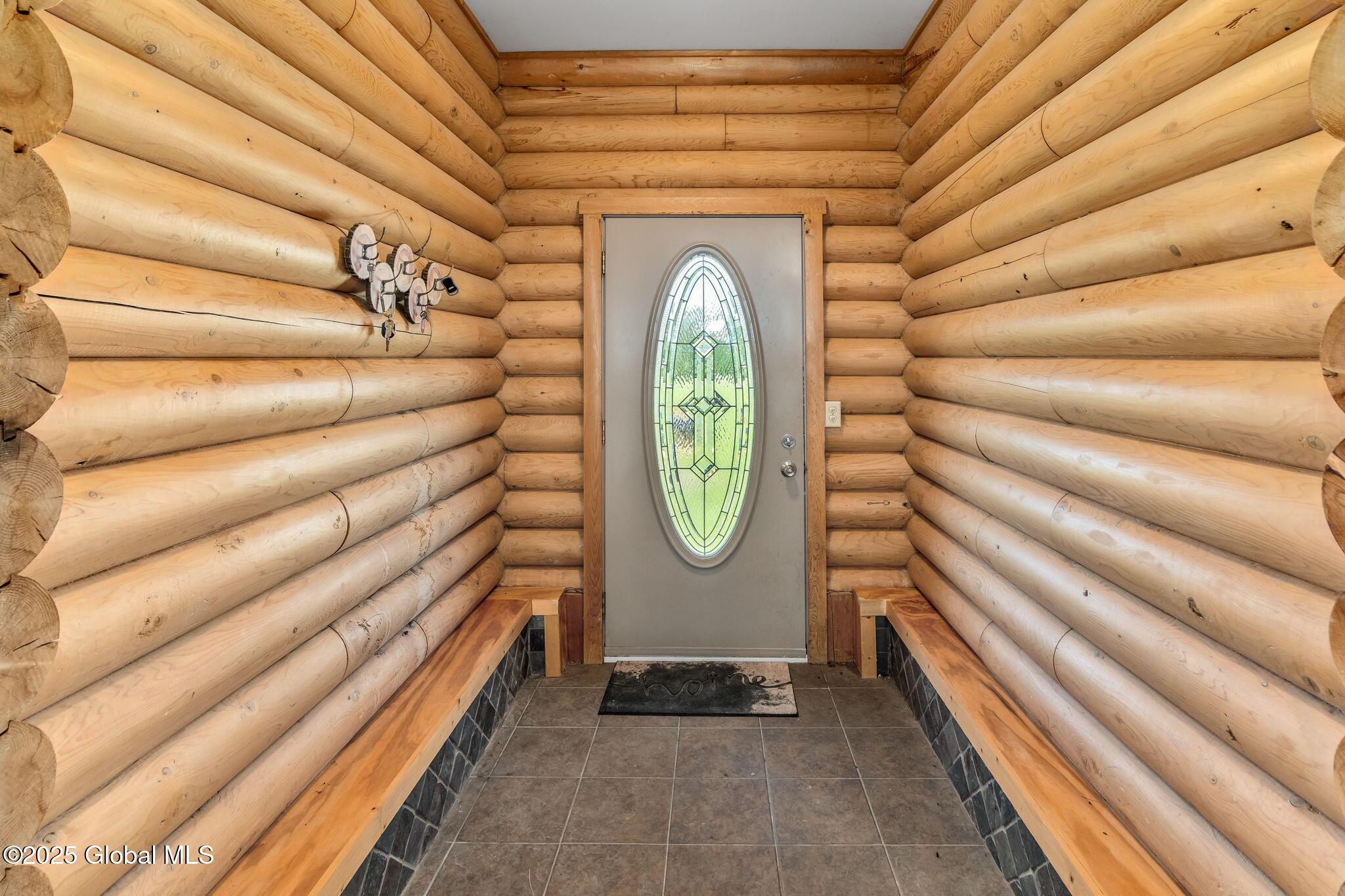 Image 2: 4-web-or-mls-239BegleyRd_04