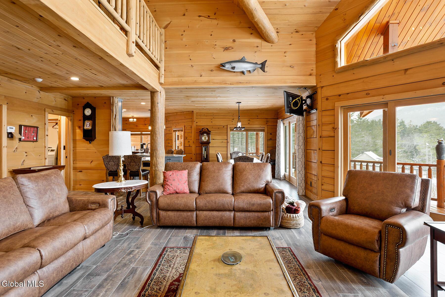 Image 2: 7532 Route 23A - Hunter - 1