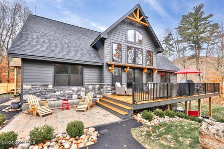 225 Flatrock Road Road