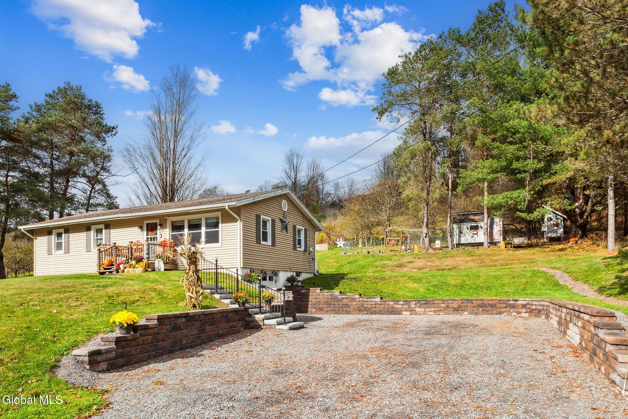 Image 3: FS_LT_101525_0035