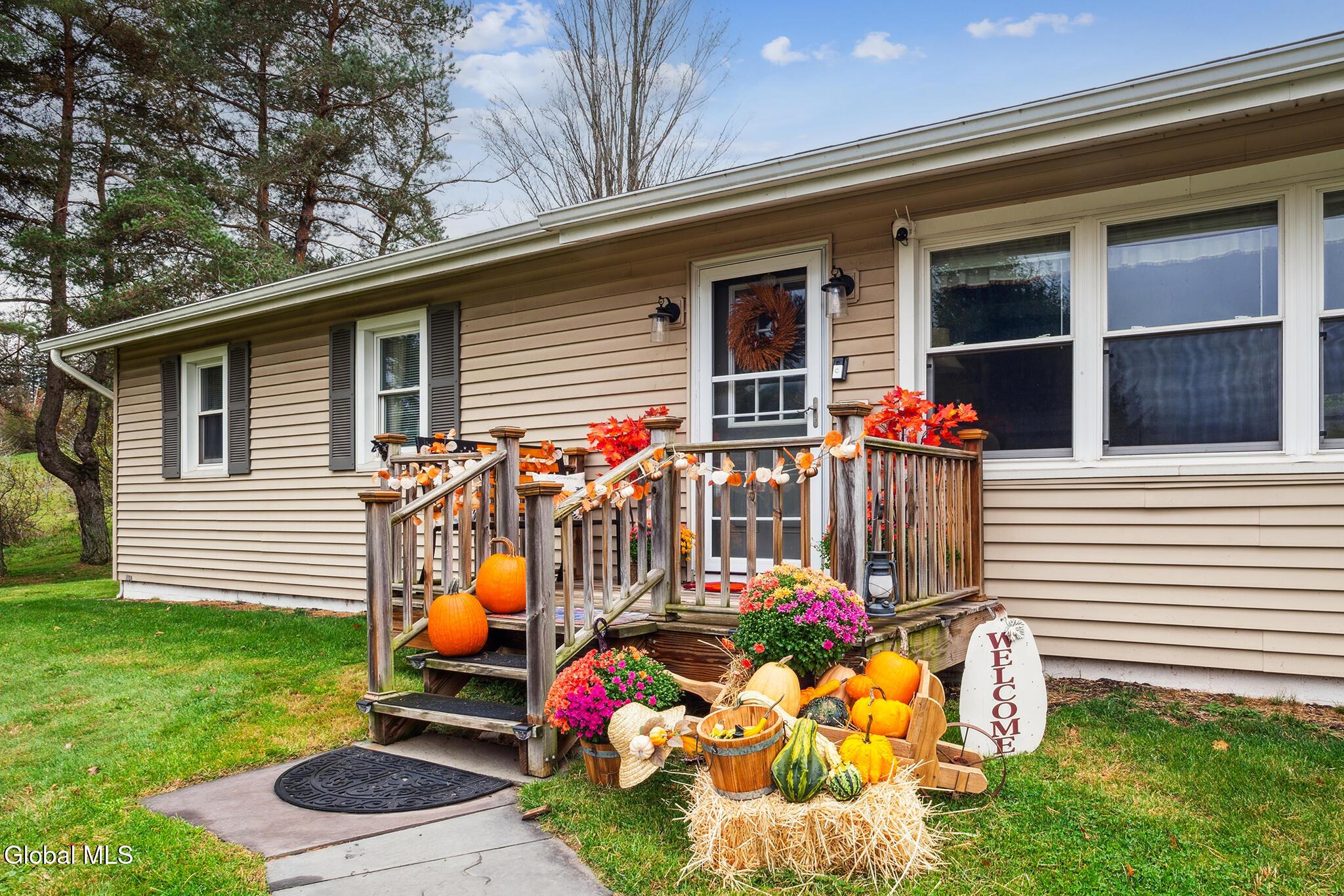 Image 4: FS_LT_101525_0021