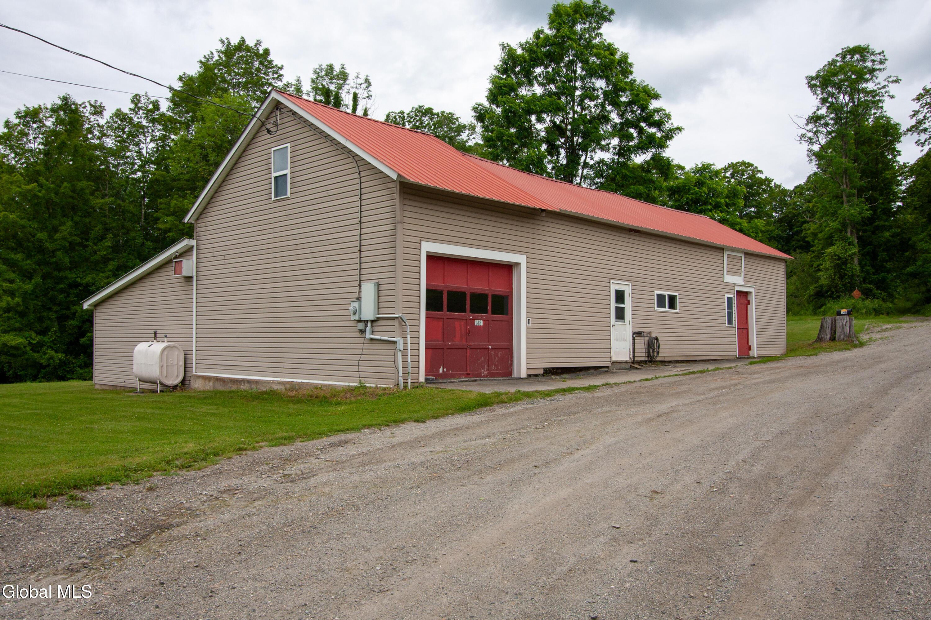 Image 4: The Honey Barn