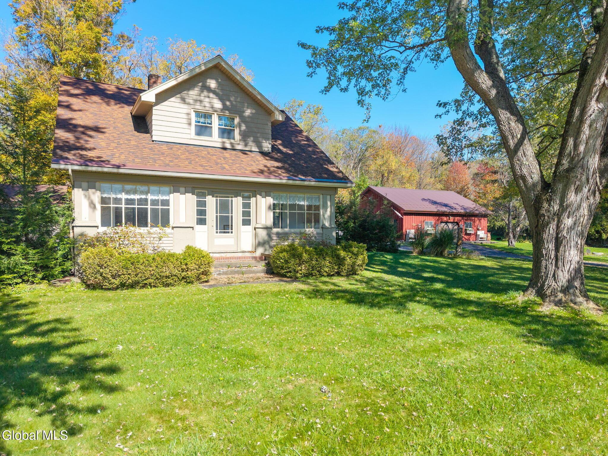 Image 1: 81-149NY443_new_05