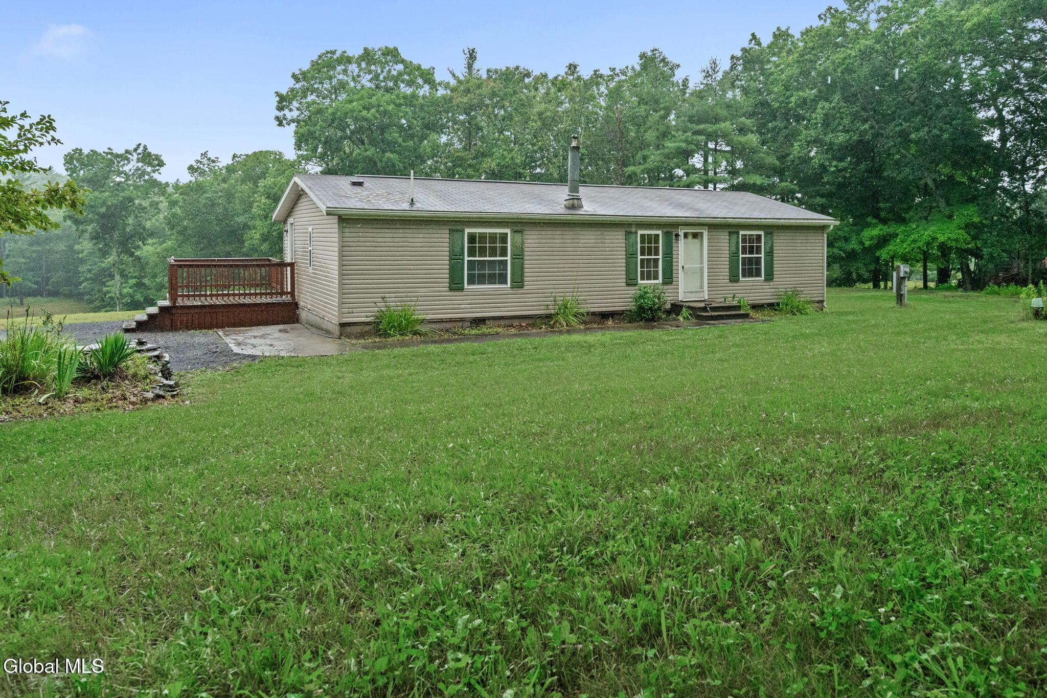 Image 1: 1-web-or-mls-344-5-mile-woods-rd