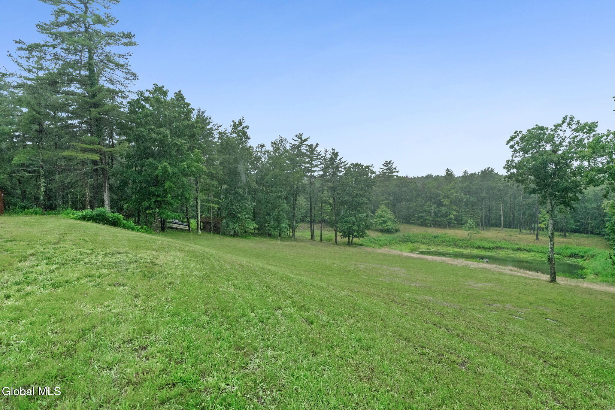 Image 3: 28-web-or-mls-344-5-mile-woods-rd