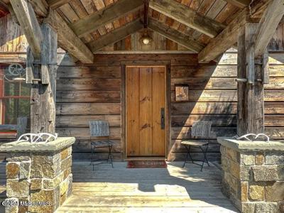 1661 Burch Road