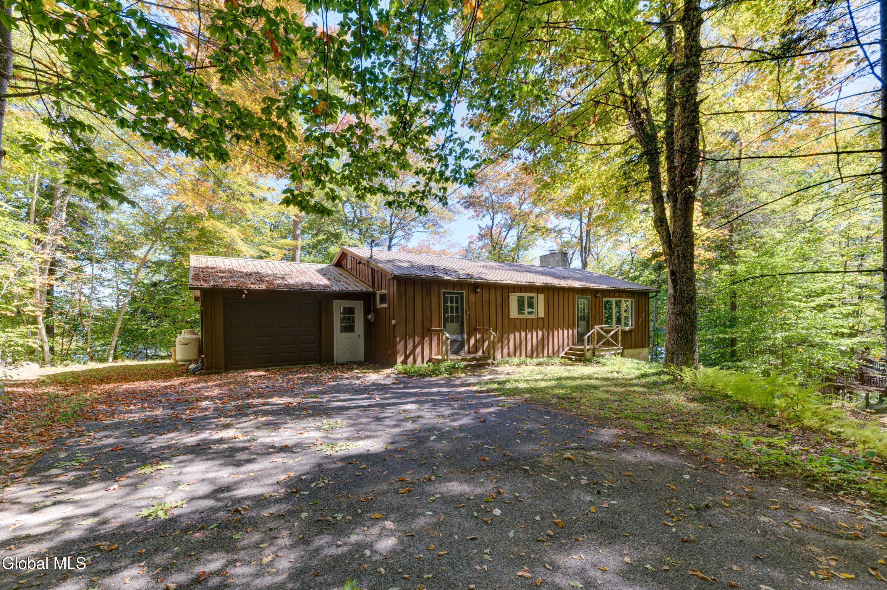 Image 2: 186 S Shore rd-2