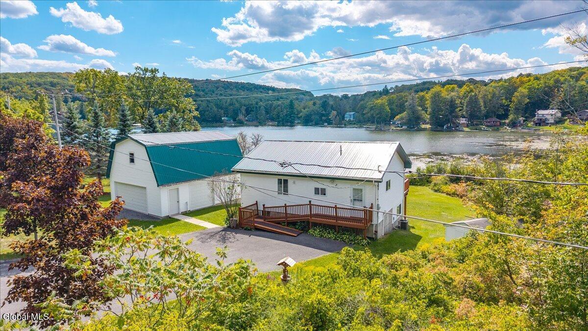 Image 4: 39-24 E Shore Dr-39