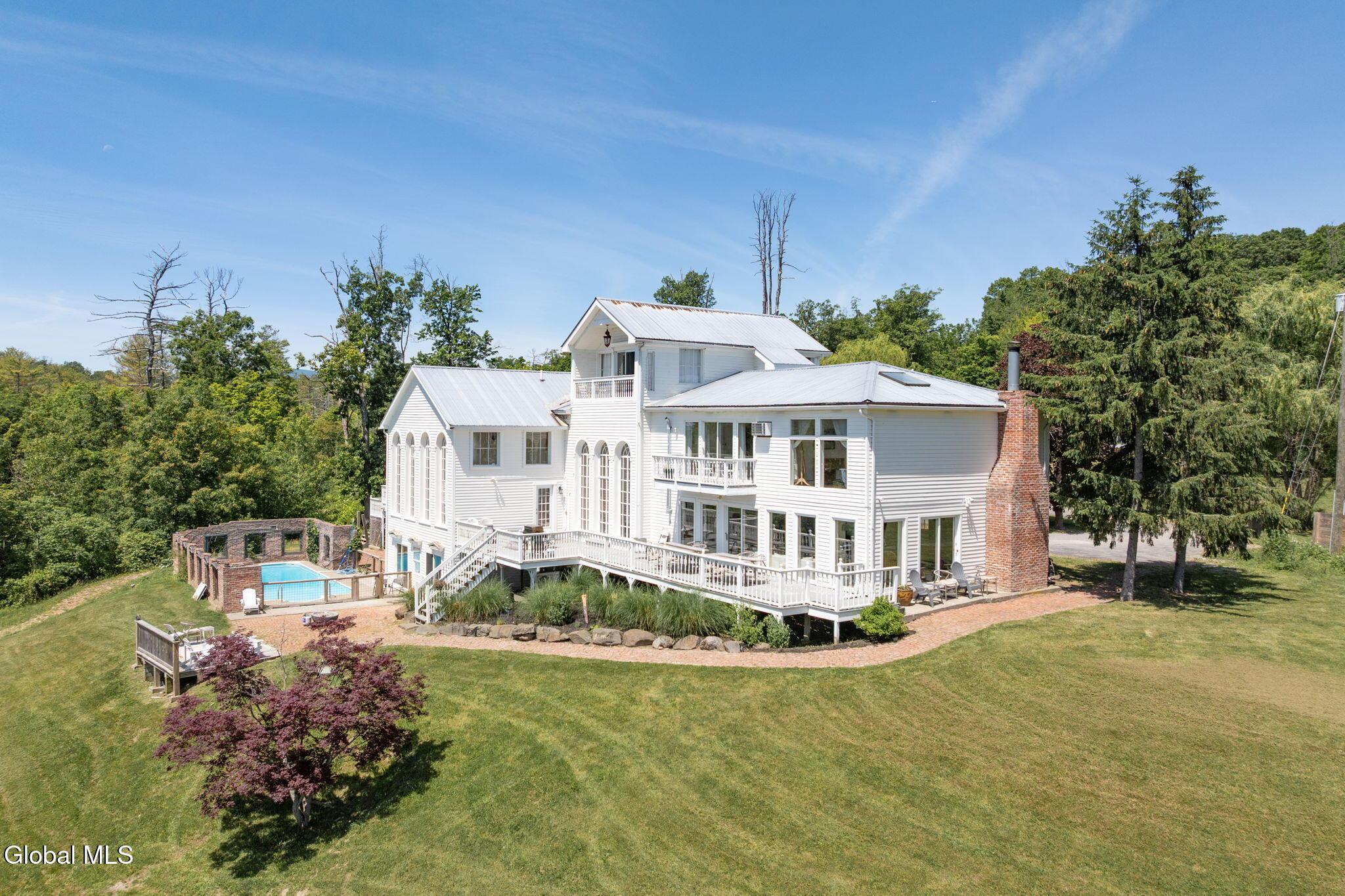 Image 3: 7-web-or-mls-216-ny-385