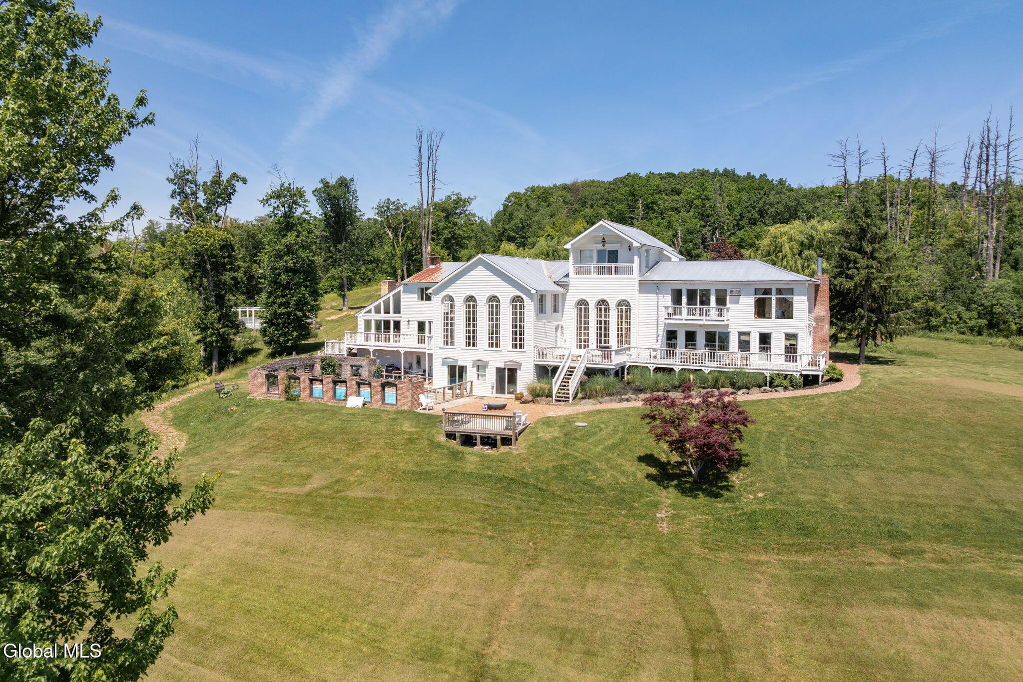 Image 4: 9-web-or-mls-216-ny-385