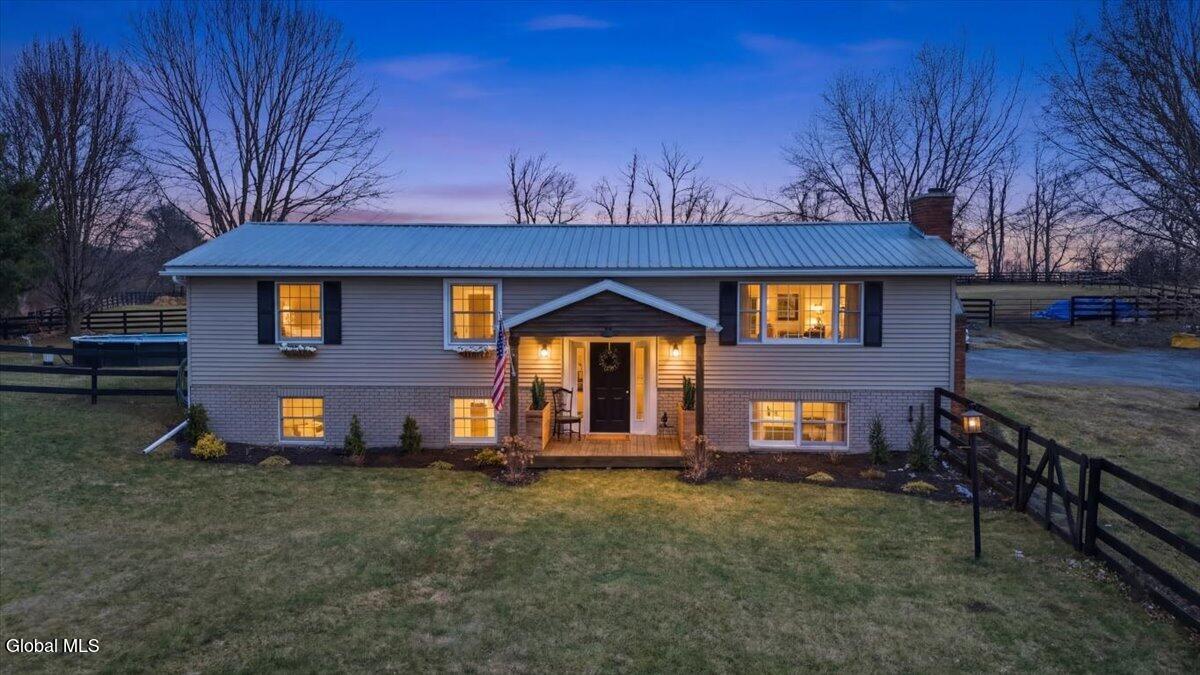 Image 4: 03-002_DJI_20260318135403_0008_D_twiligh