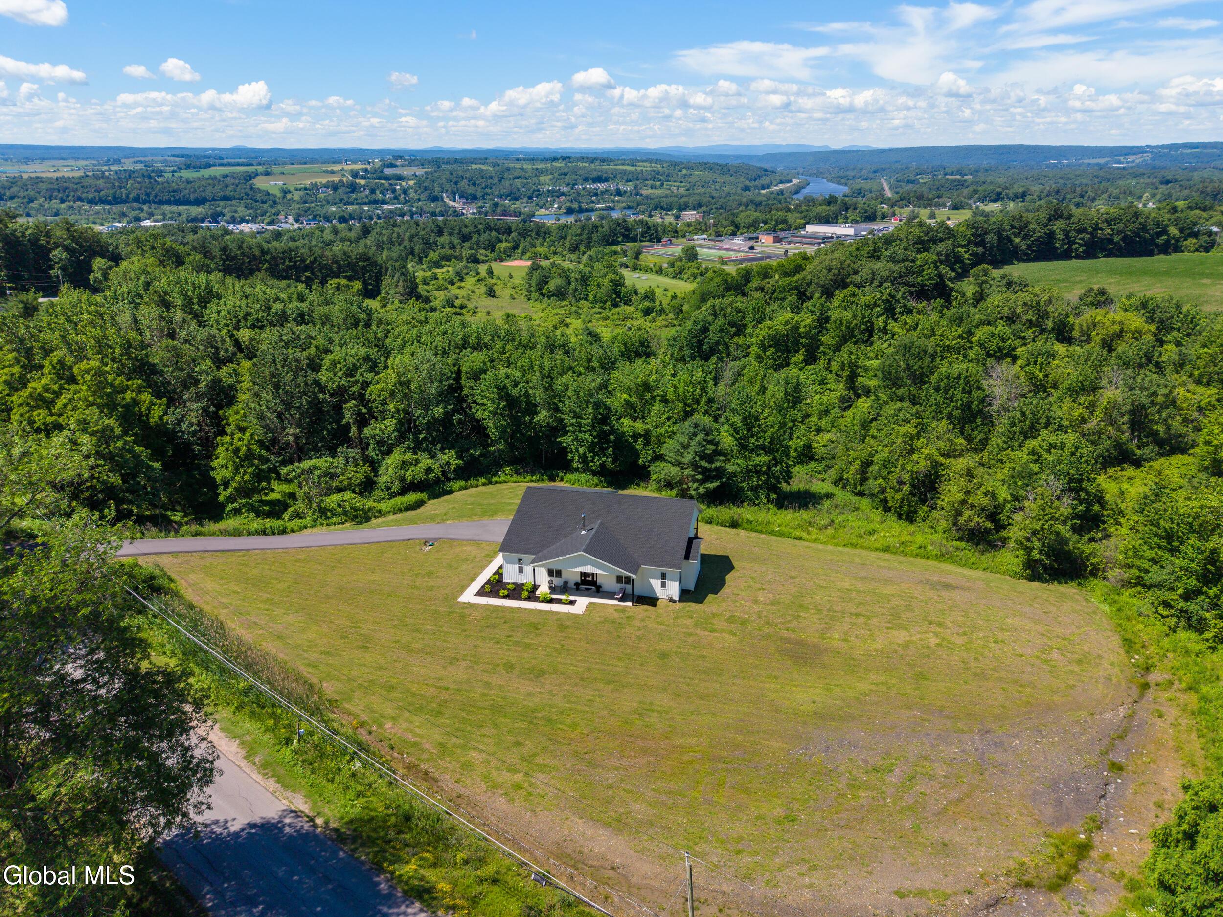 Image 2: Switzer Hill Rd-45