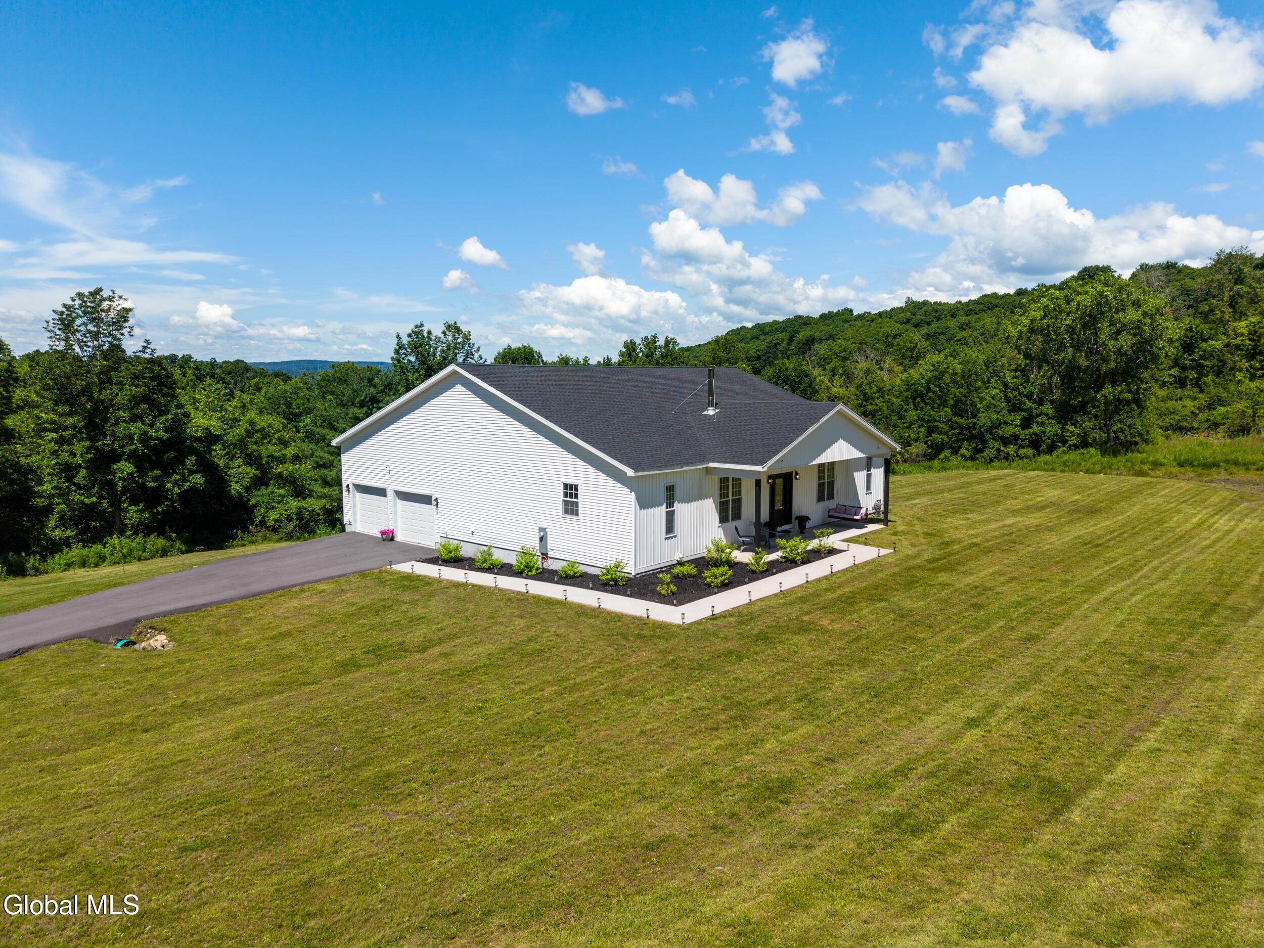 Image 4: Switzer Hill Rd-42