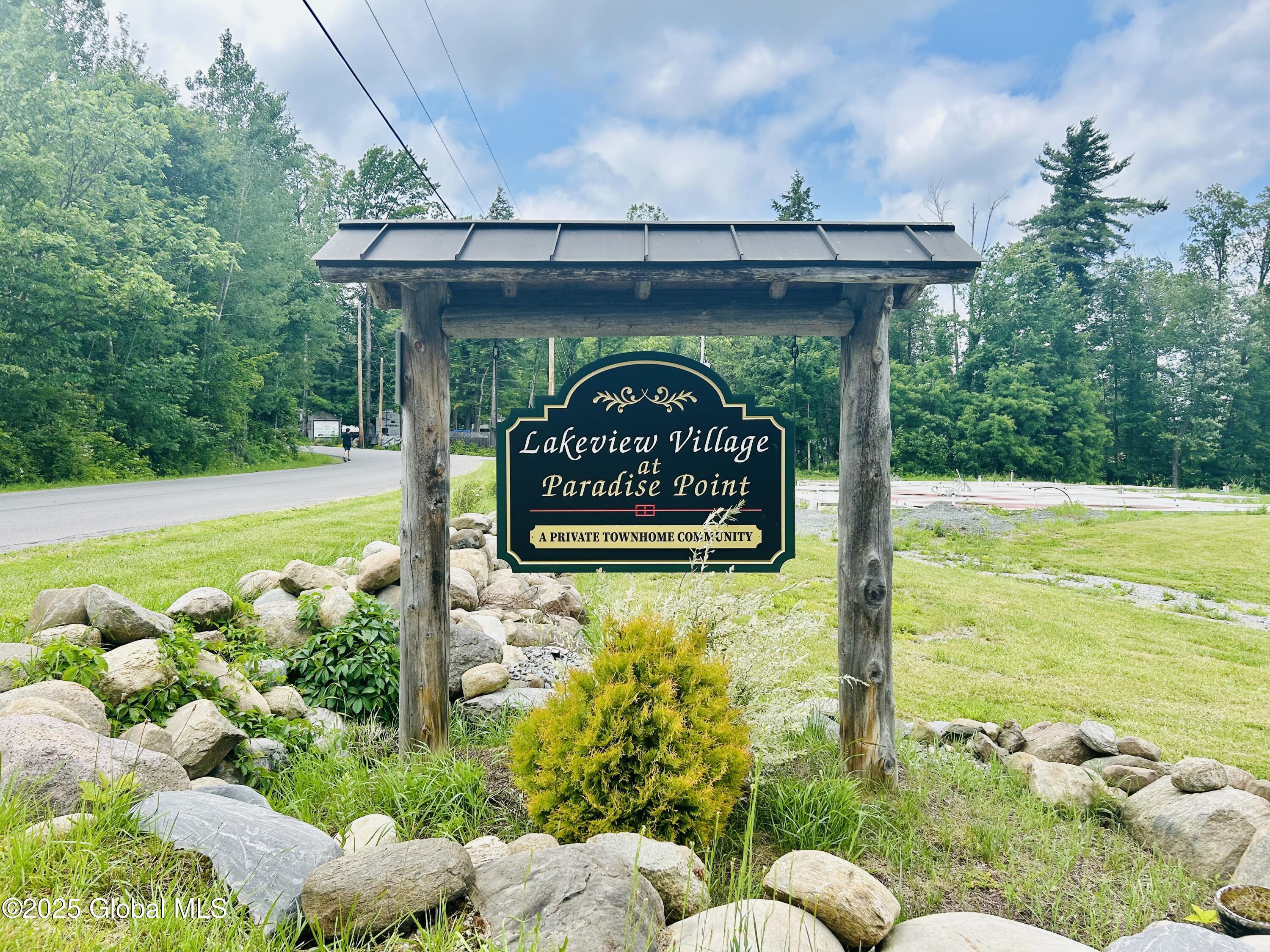 Image 4: Entrance