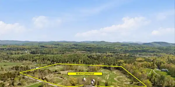 Image 3: 32 acre land