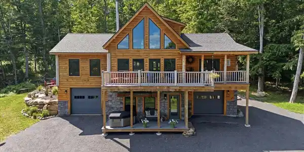 1482 Tupper Road