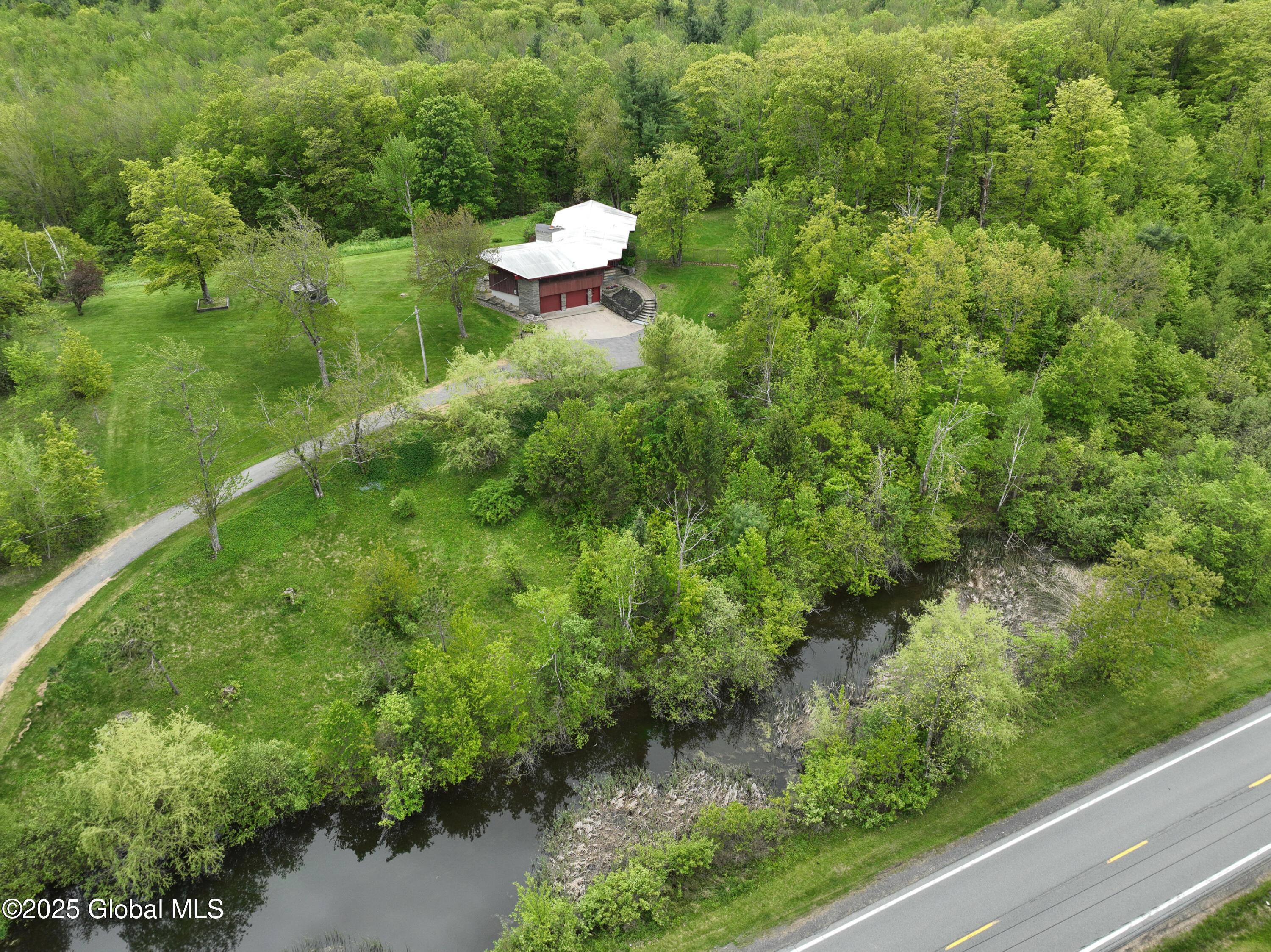 Image 2: 025-6563-Mariaville-Rd
