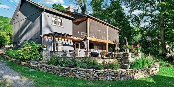 83 Pilot Knob Road