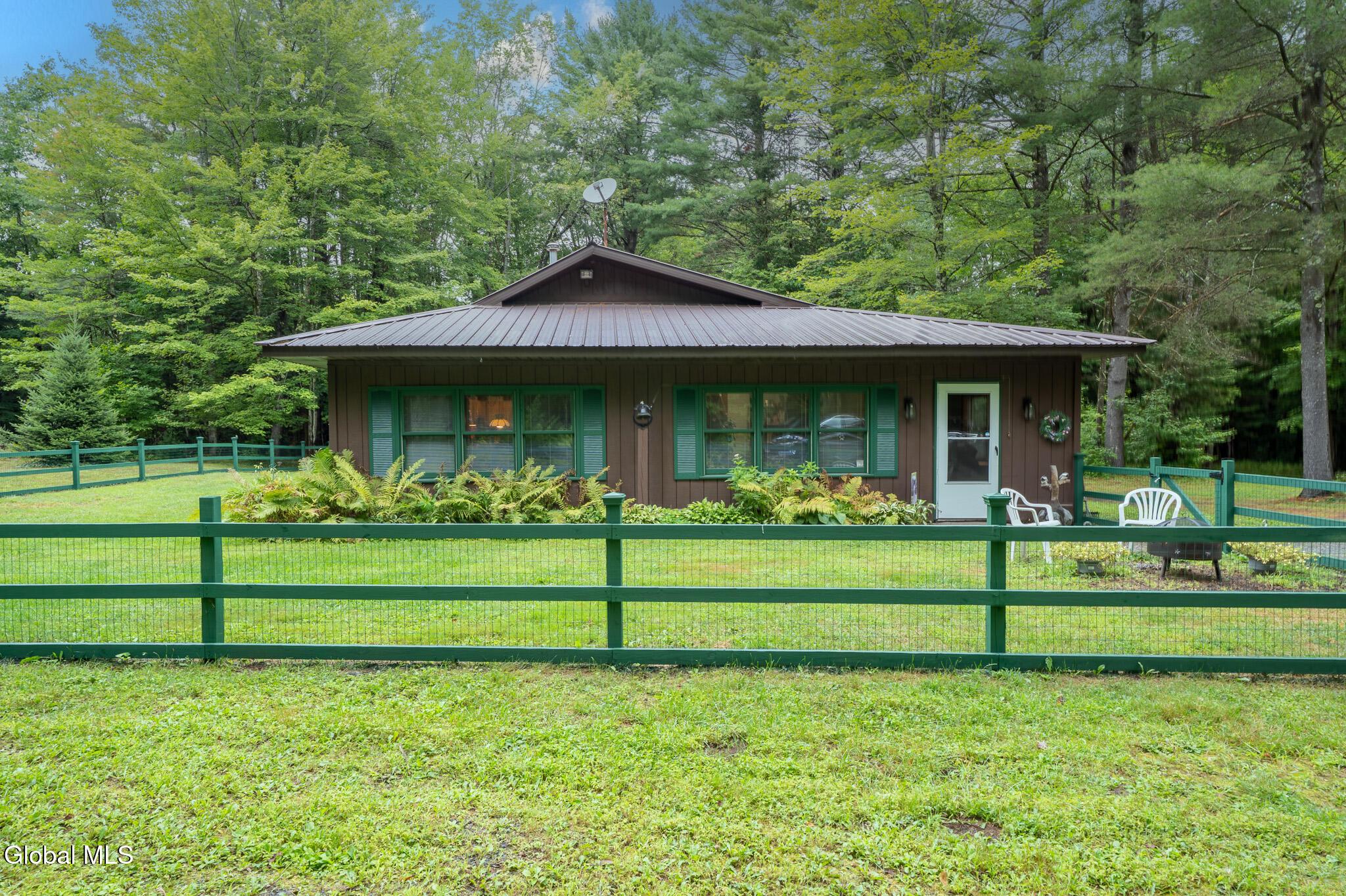 Image 2: 681 Rd 125-34