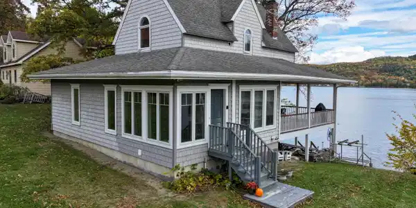 11 Coates Point Road