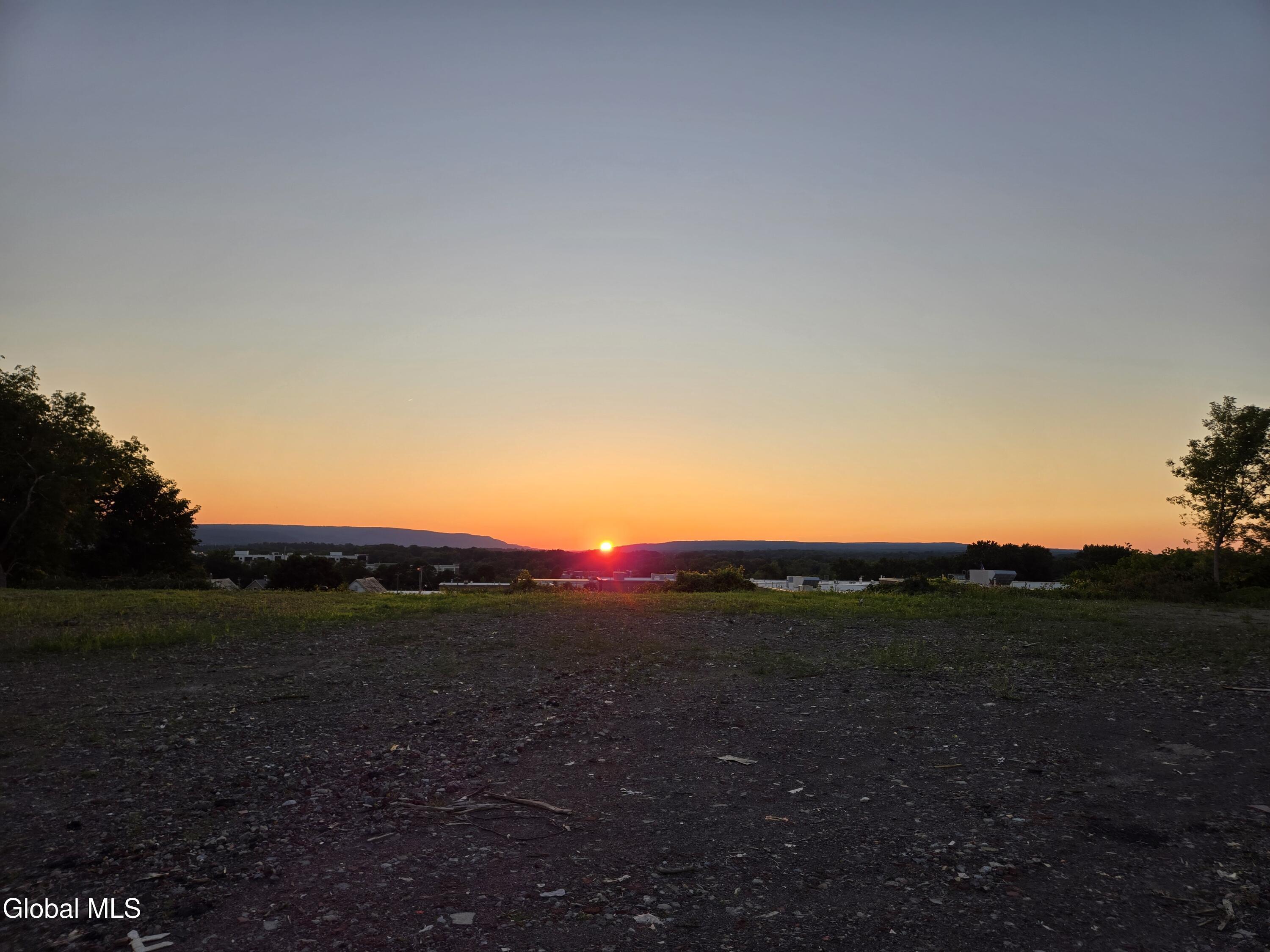 Image 4: Sunset Views