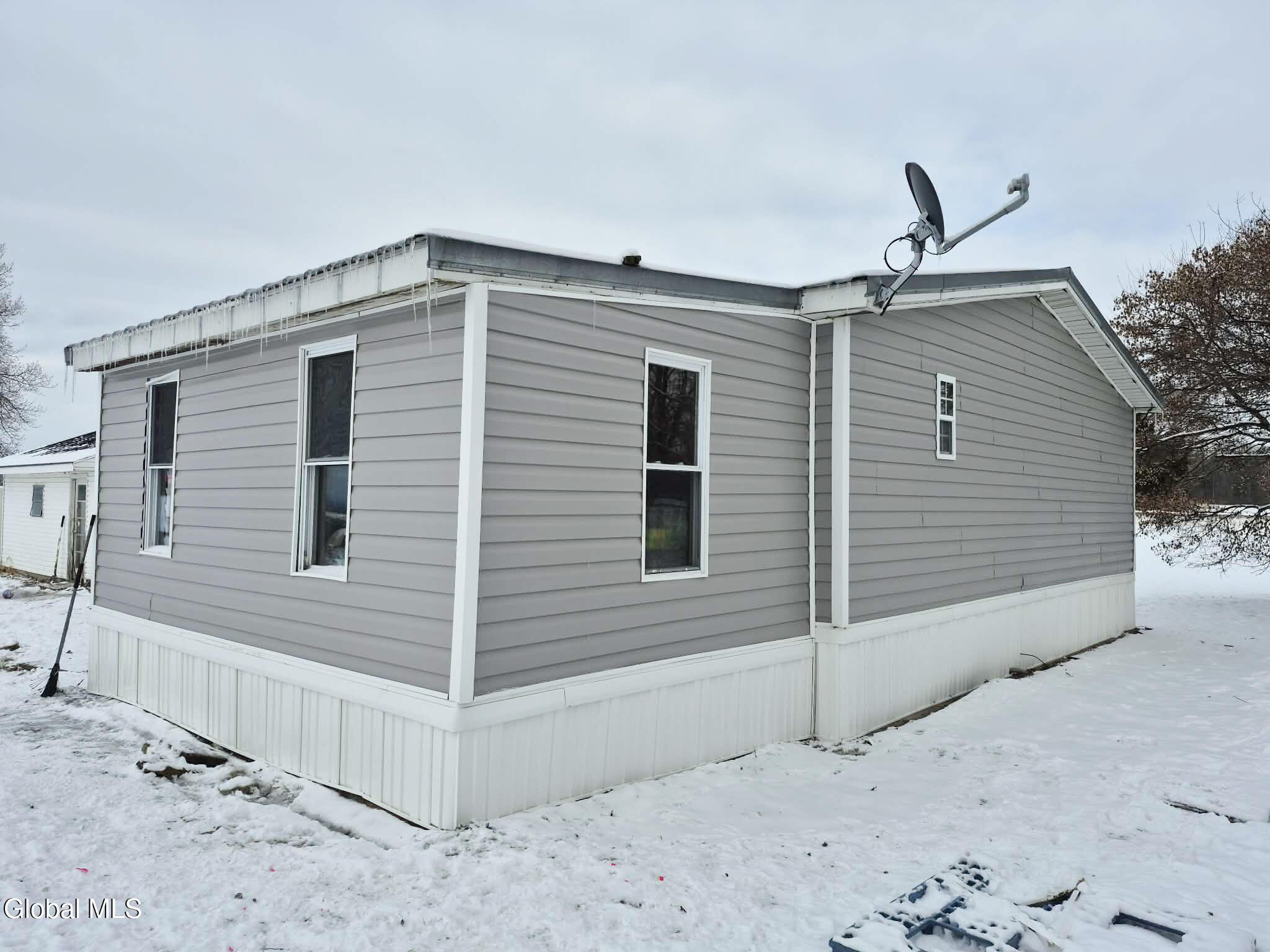 Image 3: f9331c9e-160e-4197-a325-3988acd8683e