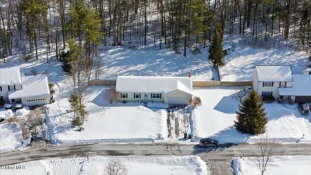 21 Pinewood Hollow Road