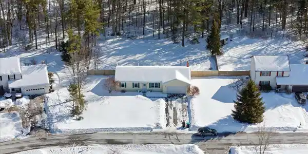21 Pinewood Hollow Road