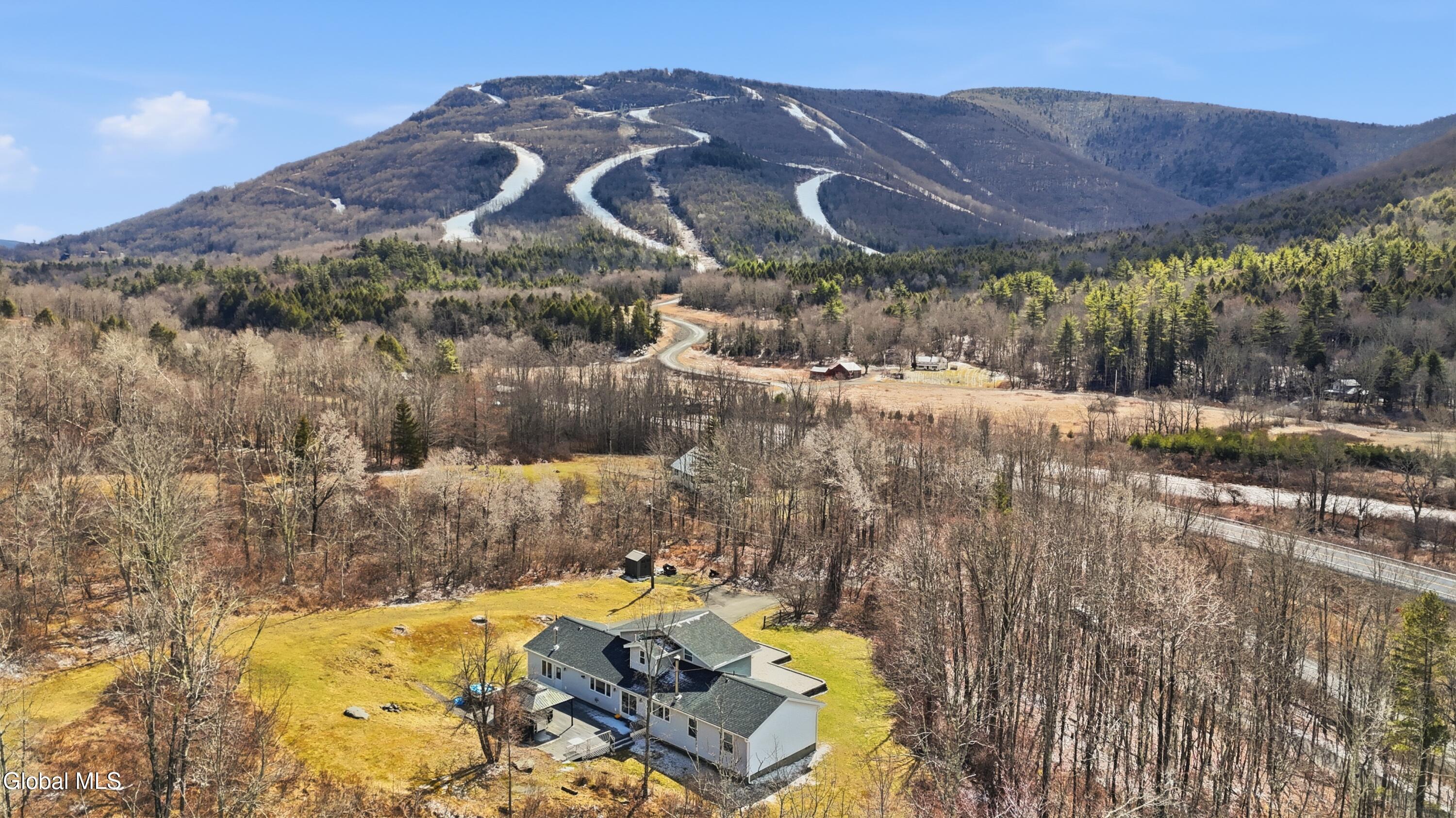 Image 4: 9_landrum_media_001