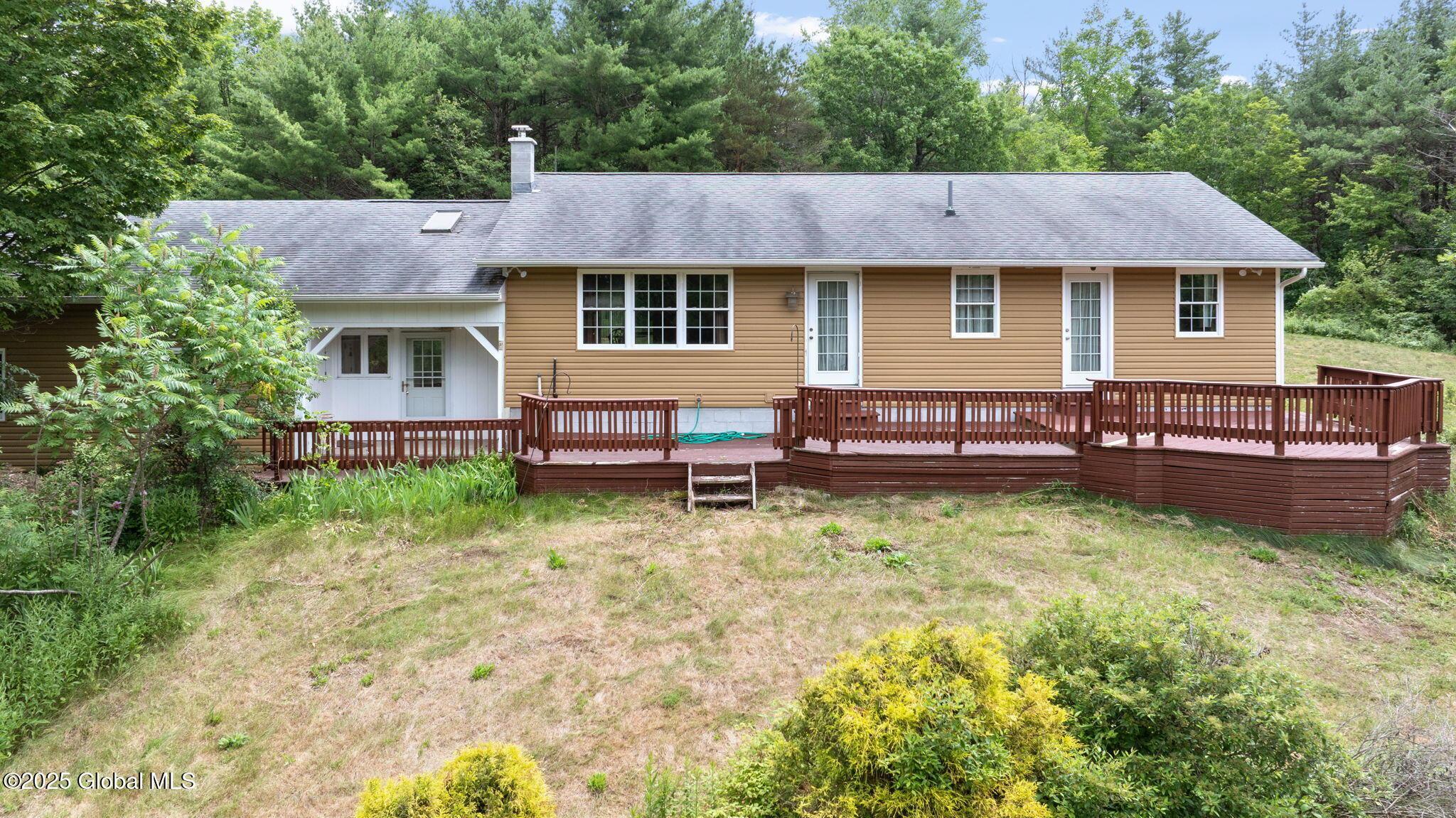 Image 2: 55-web-or-mls-1927-berne-altamont-rd