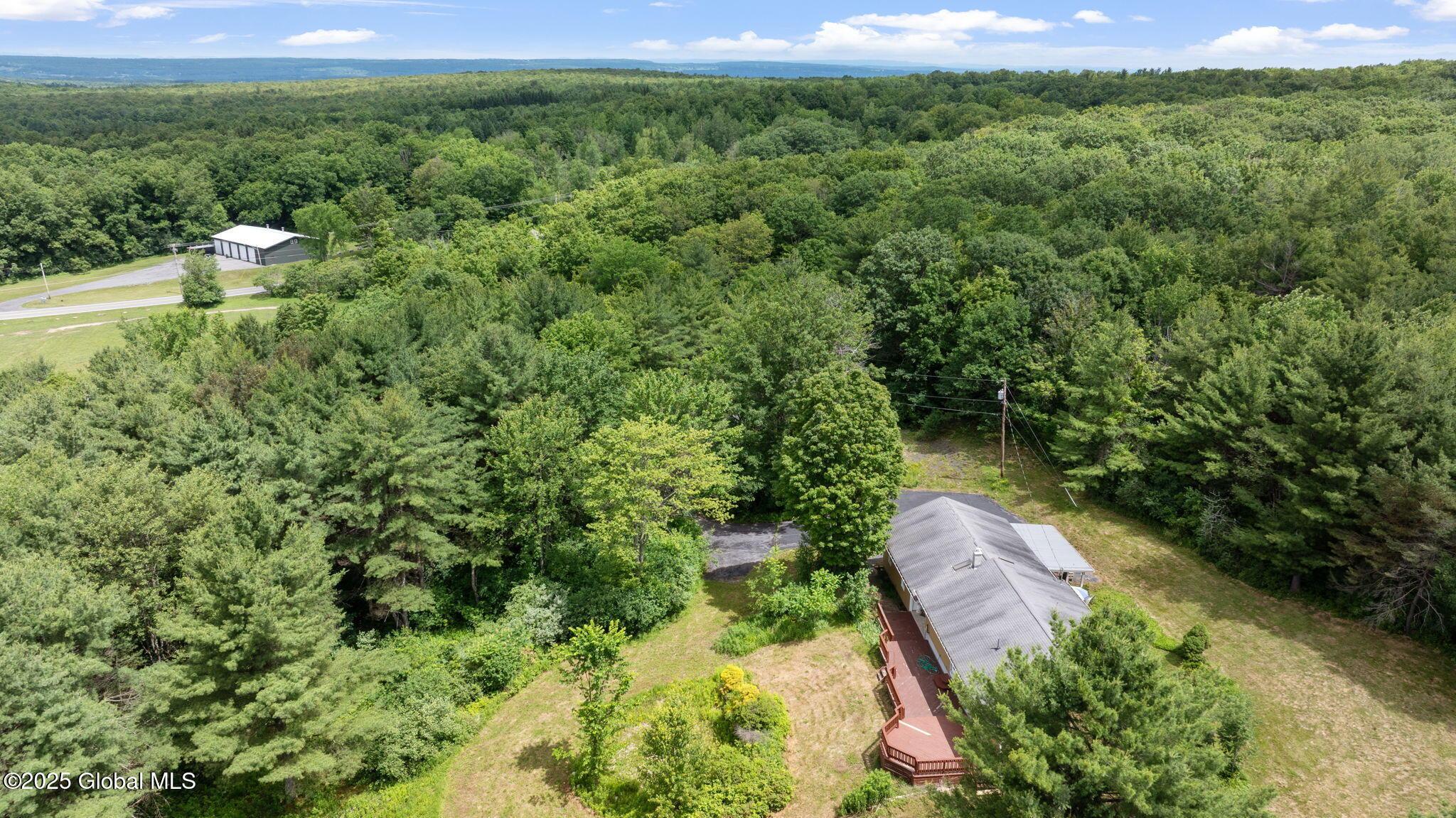 Image 4: 65-web-or-mls-1927-berne-altamont-rd
