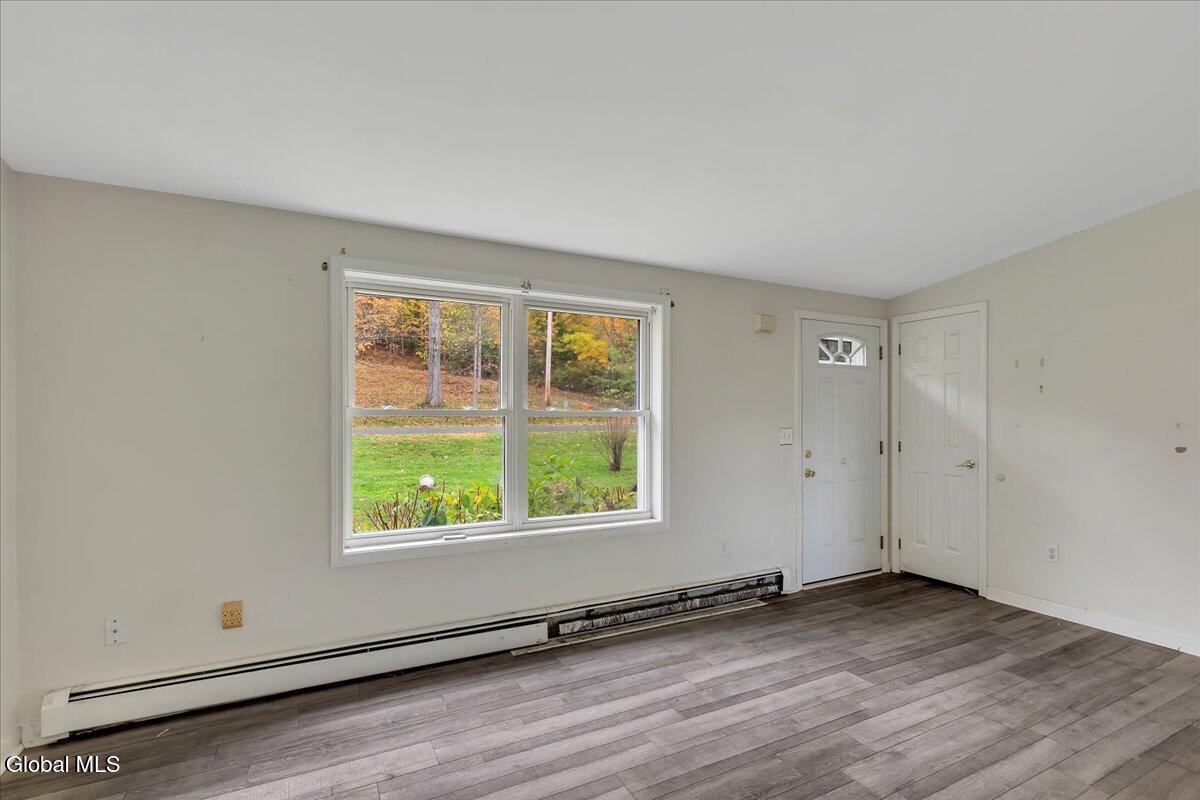 Image 4: 04-IMG_8202